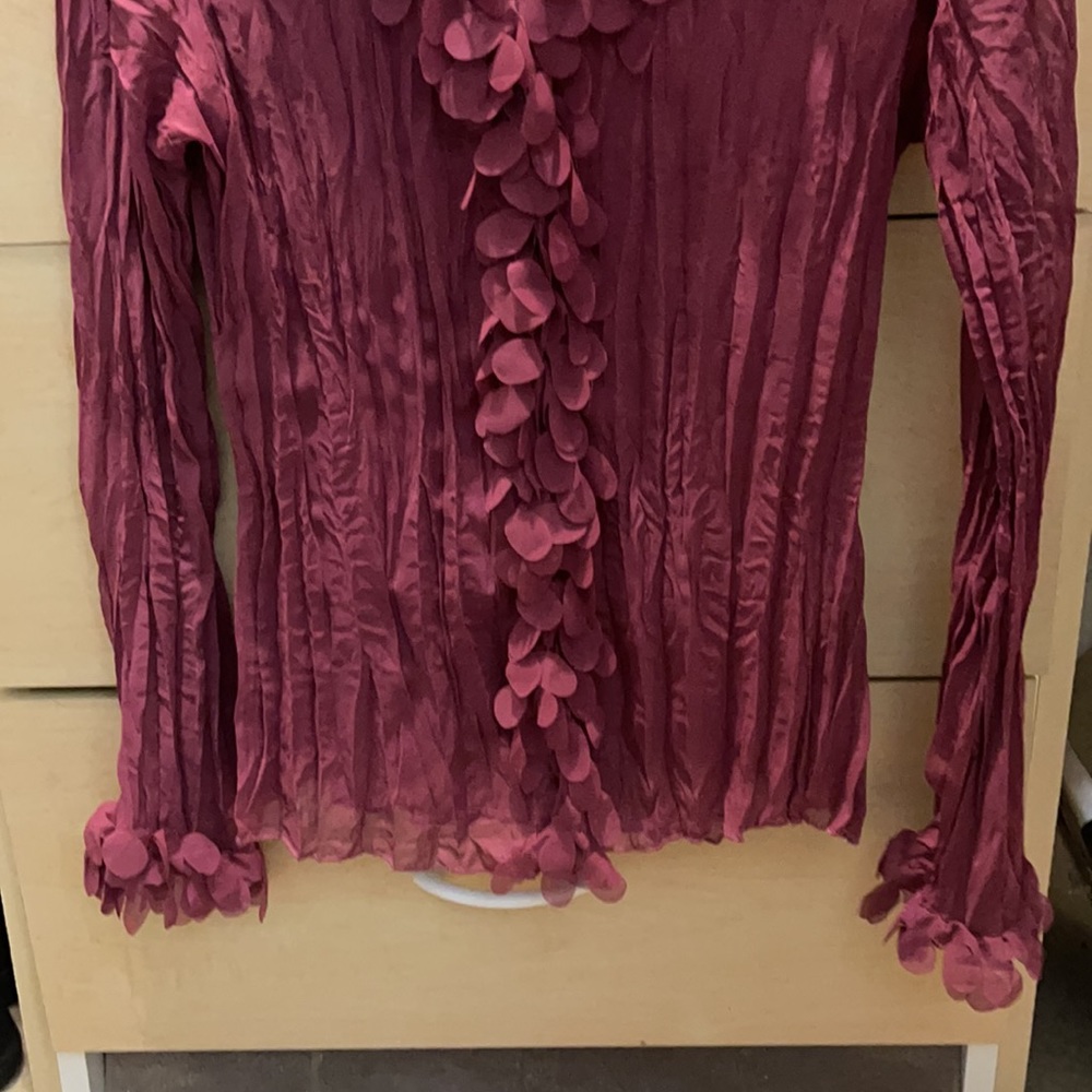 Medium never worn - Picture 5 of 5